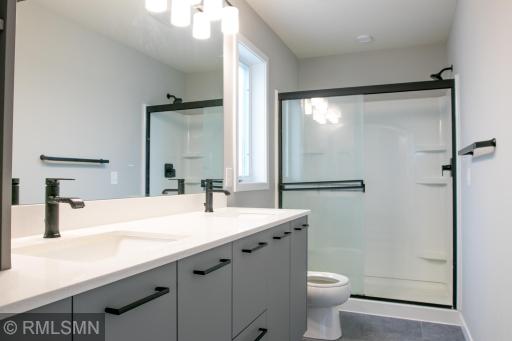 16106 Duvane Way, Lakeville, MN 55044