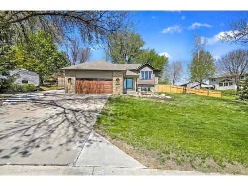 2916 Frank Street, Maplewood, MN 55109