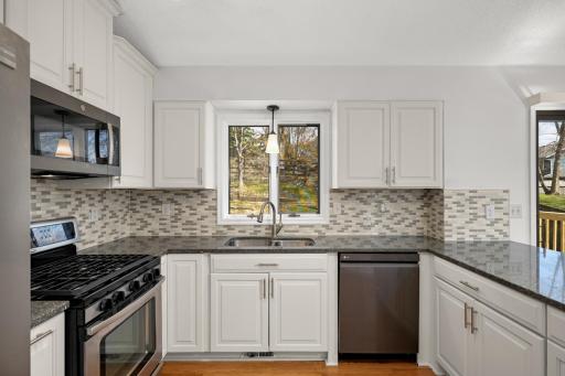 2916 Frank Street, Maplewood, MN 55109