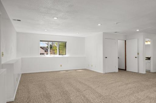 2916 Frank Street, Maplewood, MN 55109