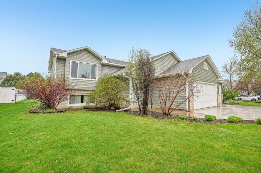 7877 18th Street N, Saint Paul, MN 55128