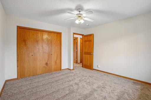 7877 18th Street N, Saint Paul, MN 55128