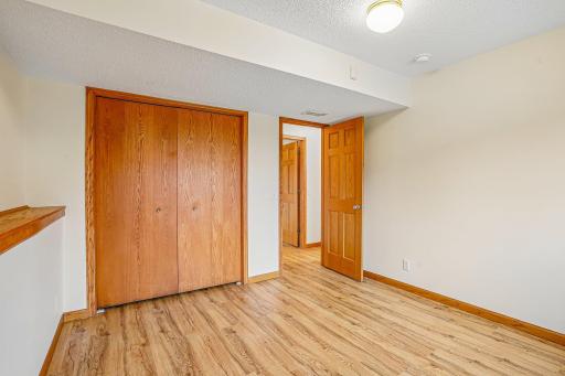 7877 18th Street N, Saint Paul, MN 55128