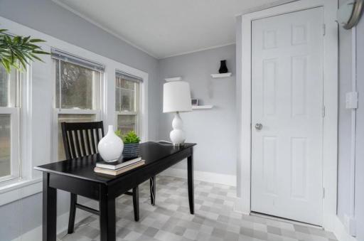 1255 County Road C E, Maplewood, MN 55109