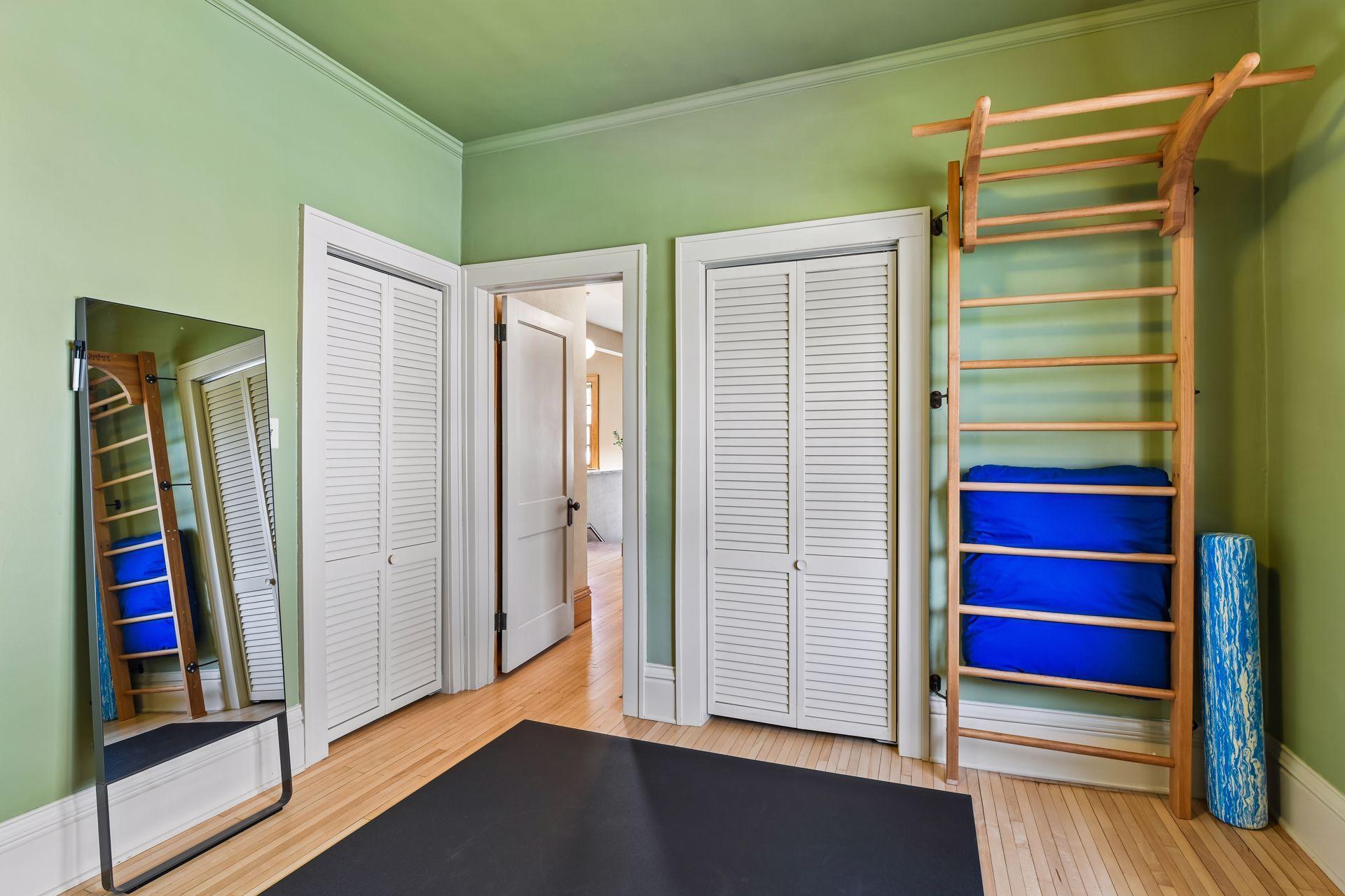 5148 Vincent Avenue South - Spacecrafting - 0024.jpg