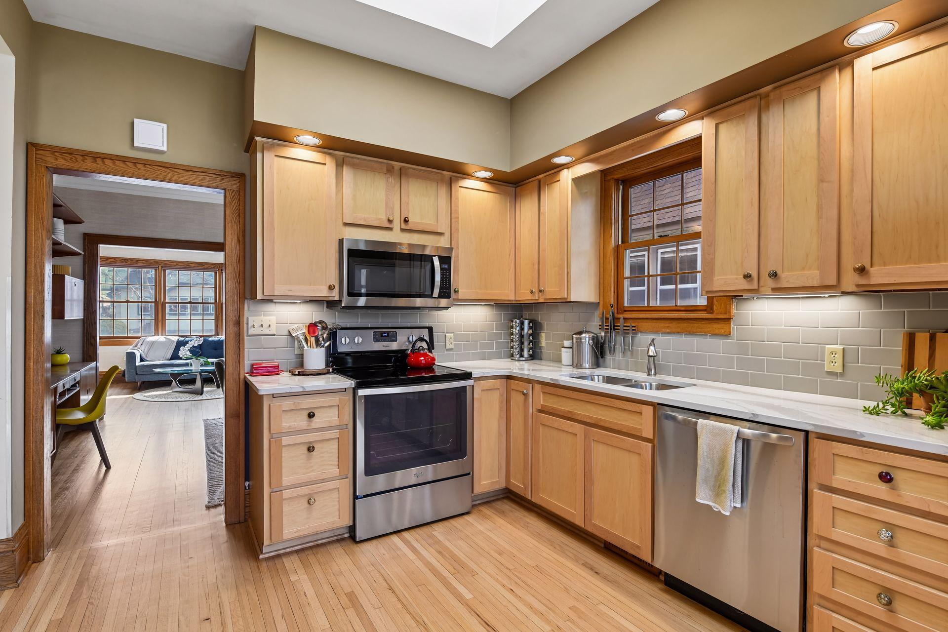 5148 Vincent Avenue South - Spacecrafting - 0020.jpg