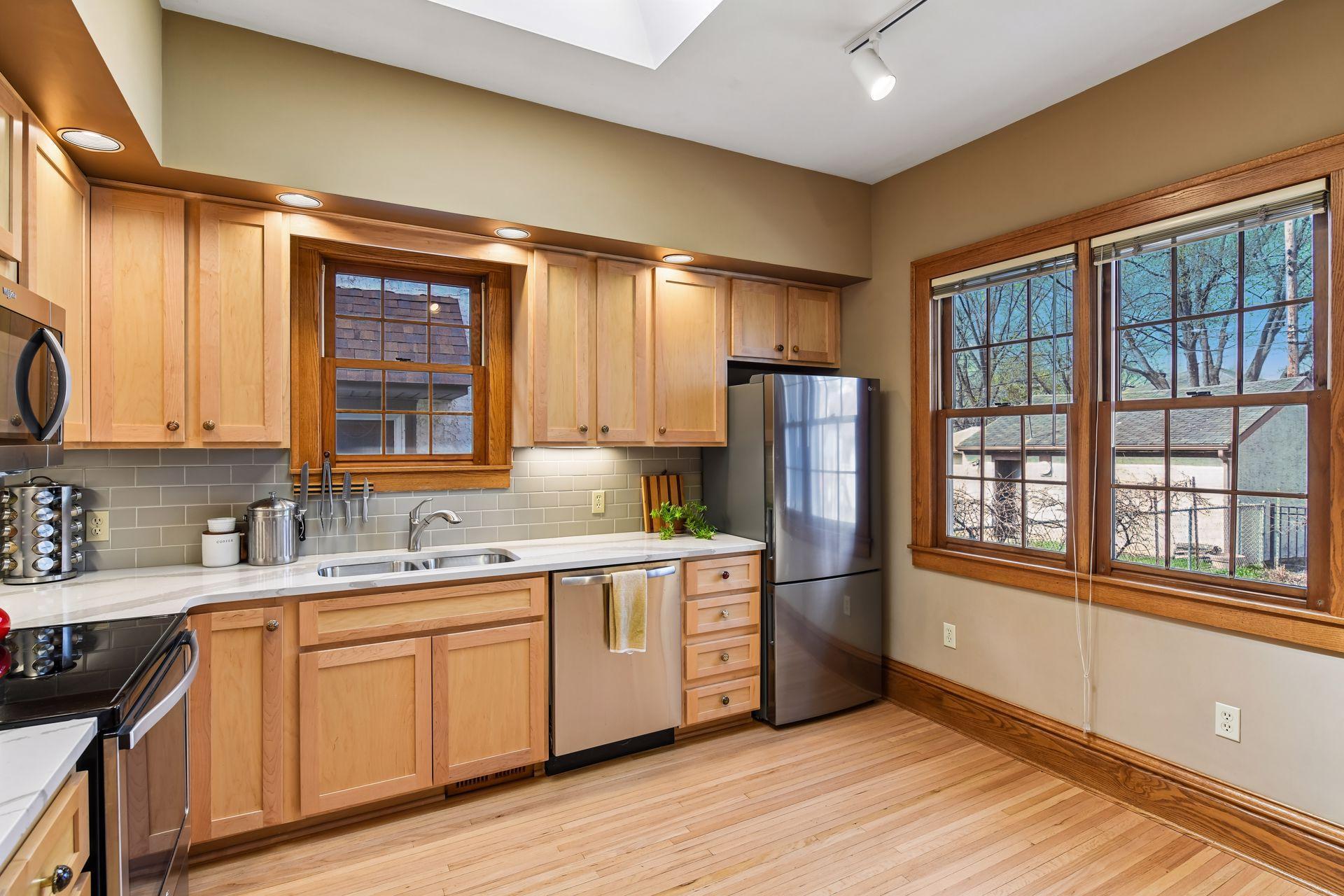 5148 Vincent Avenue South - Spacecrafting - 0018.jpg