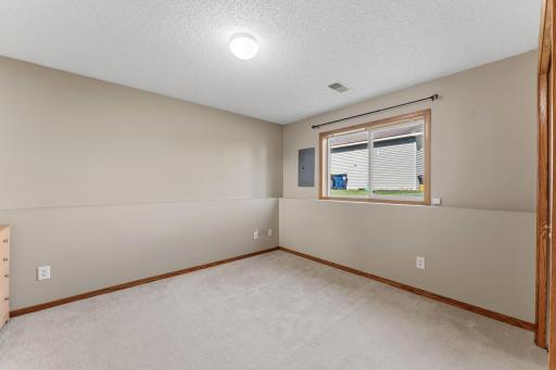 496 Braeburn Drive, Shakopee, MN 55379