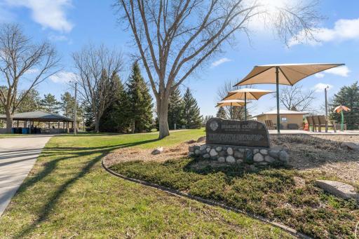 496 Braeburn Drive, Shakopee, MN 55379