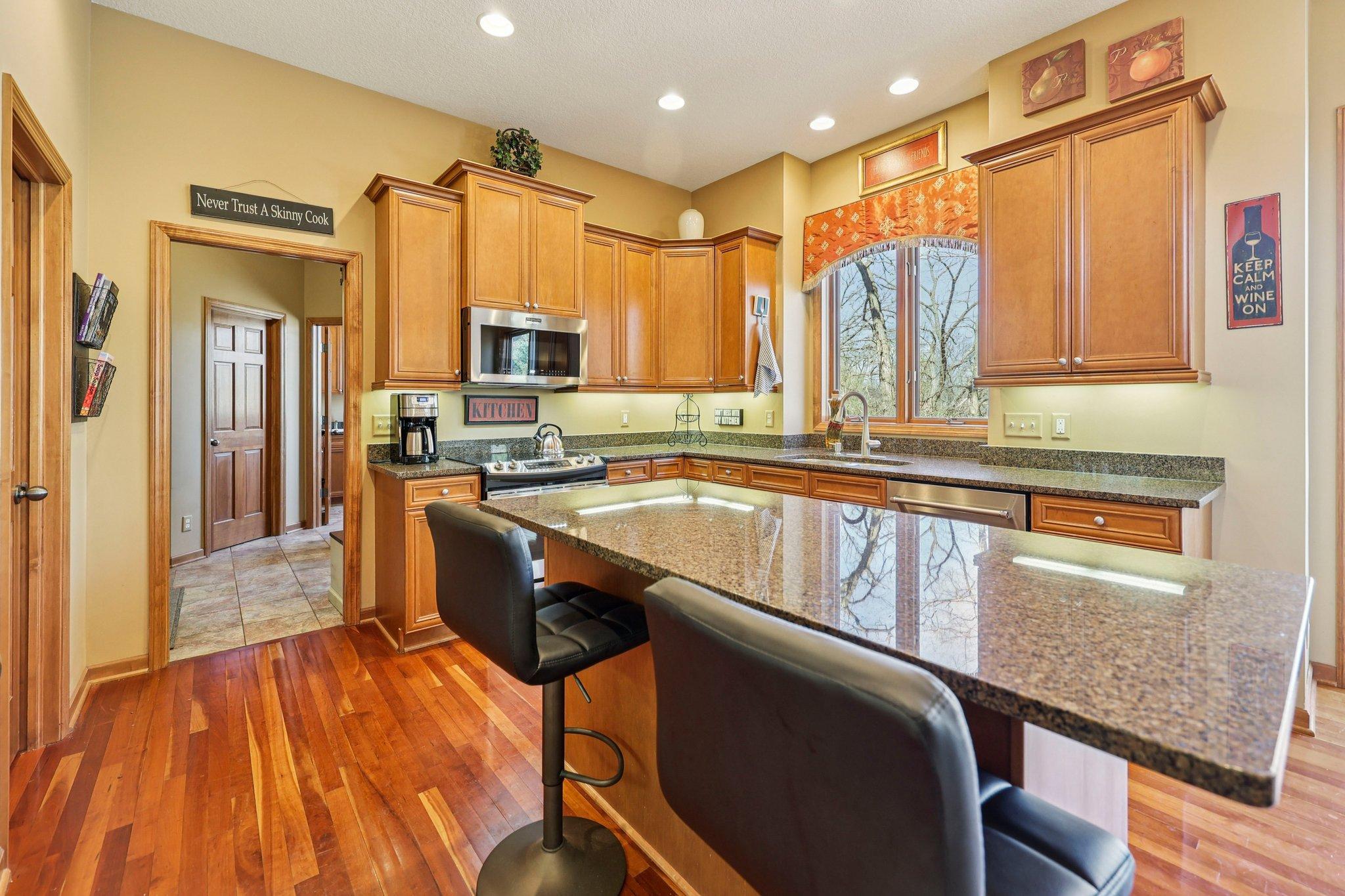 Lots of countertop and cabinet space