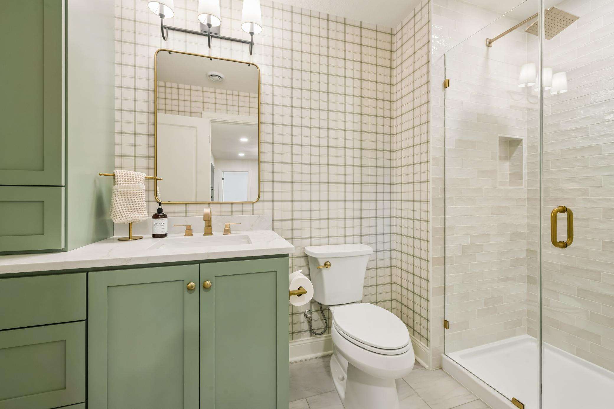 Lower Level 3/4 Bathroom