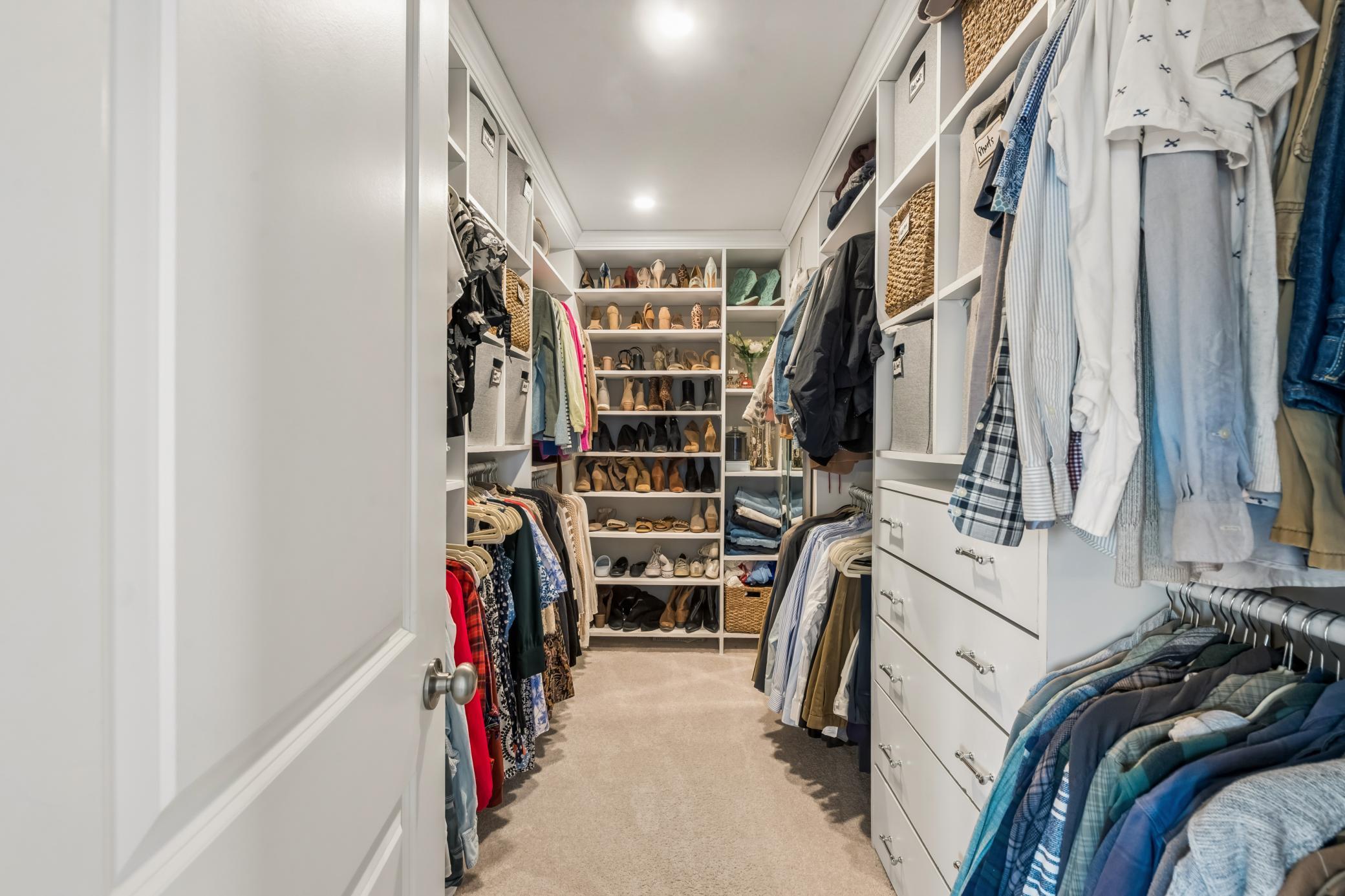 Walk-in Closet