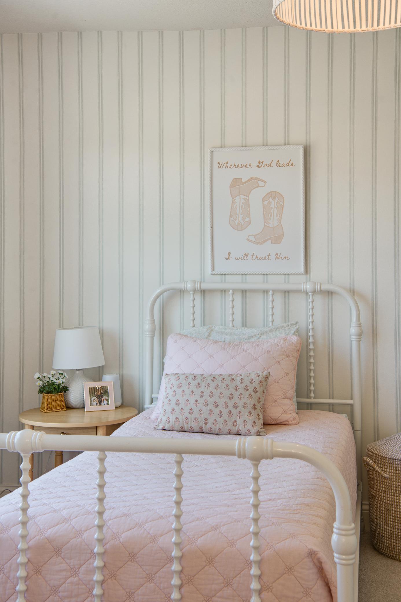 Upper Bedroom with Bathroom