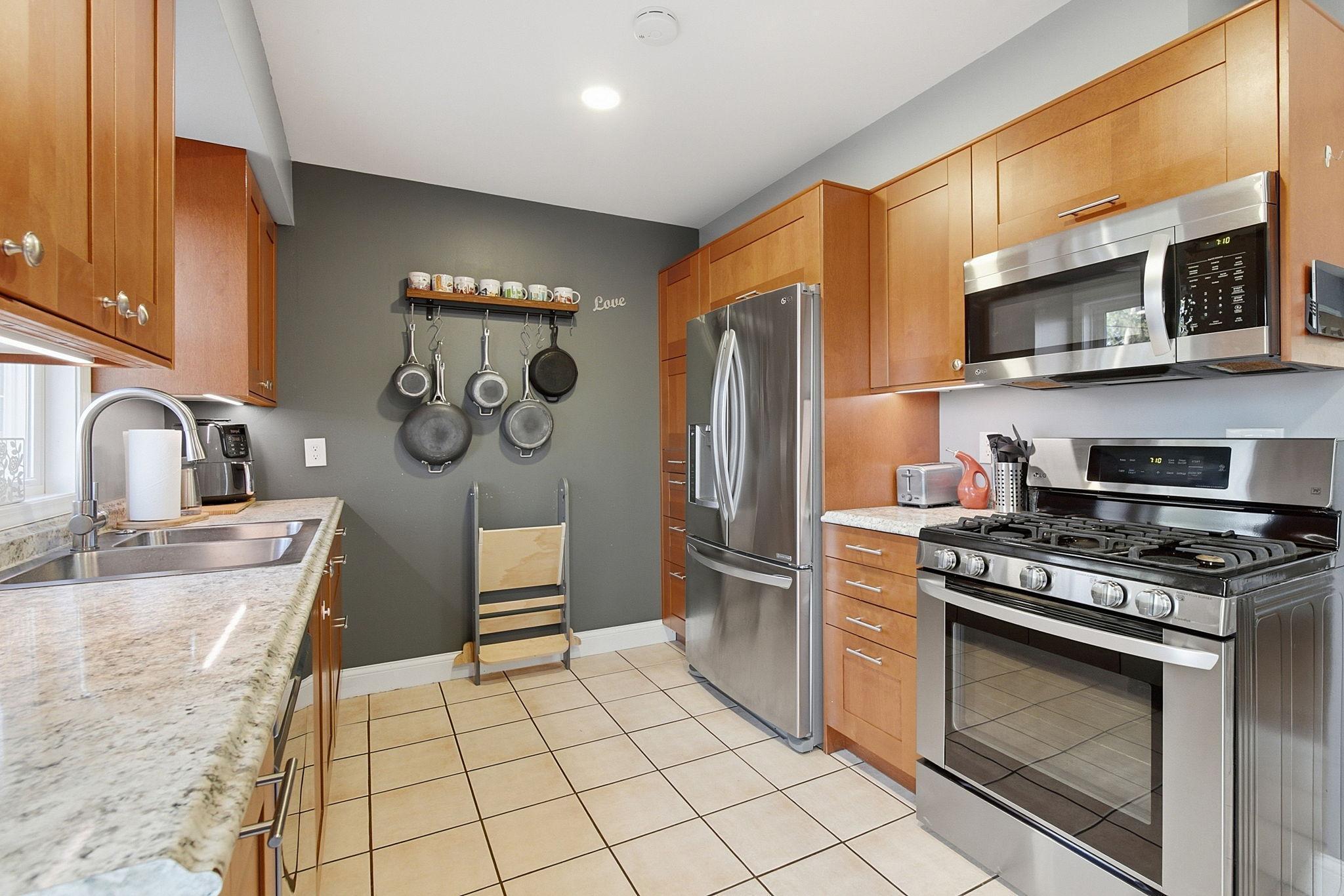 Stainless Steel Appliances - Gas Range