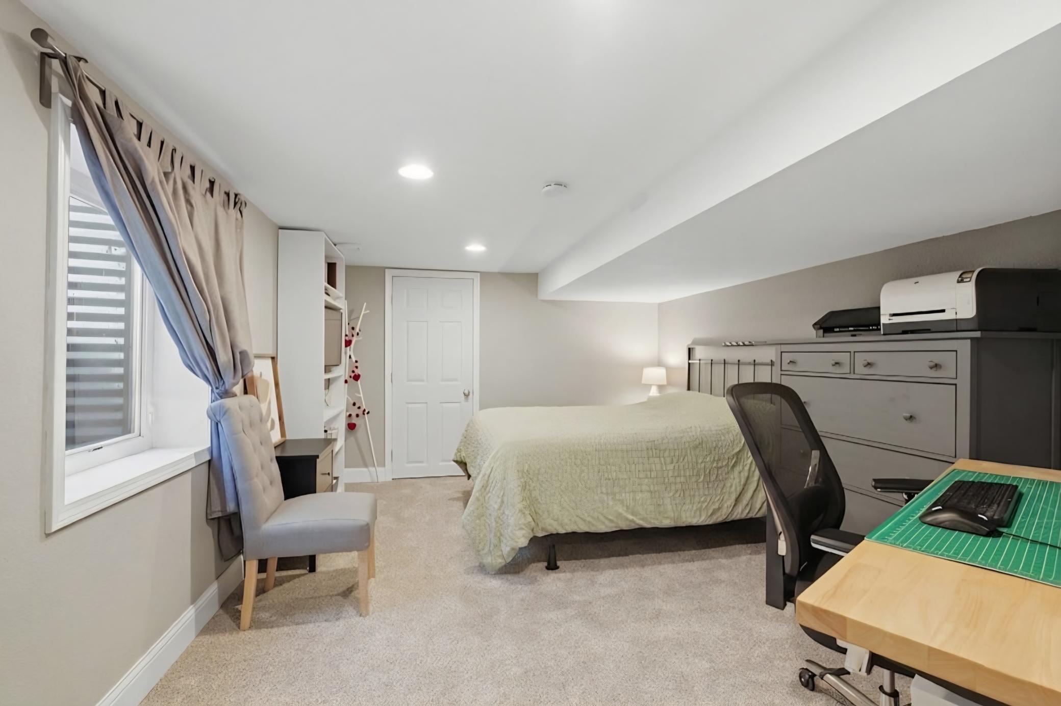 4th Bedroom with walk-in closet.