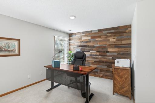662 Sutherland Drive, Woodbury, MN 55129