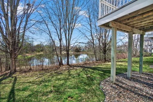 662 Sutherland Drive, Woodbury, MN 55129