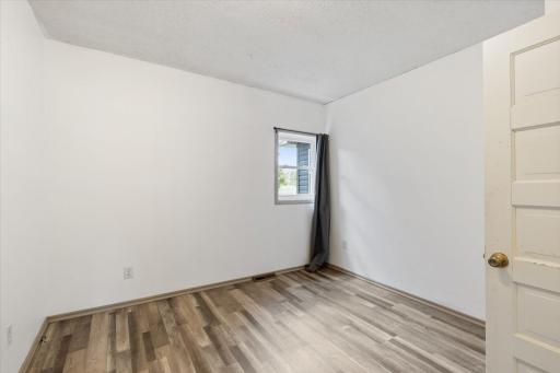 602 8th Street NW, Chisholm, MN 55719