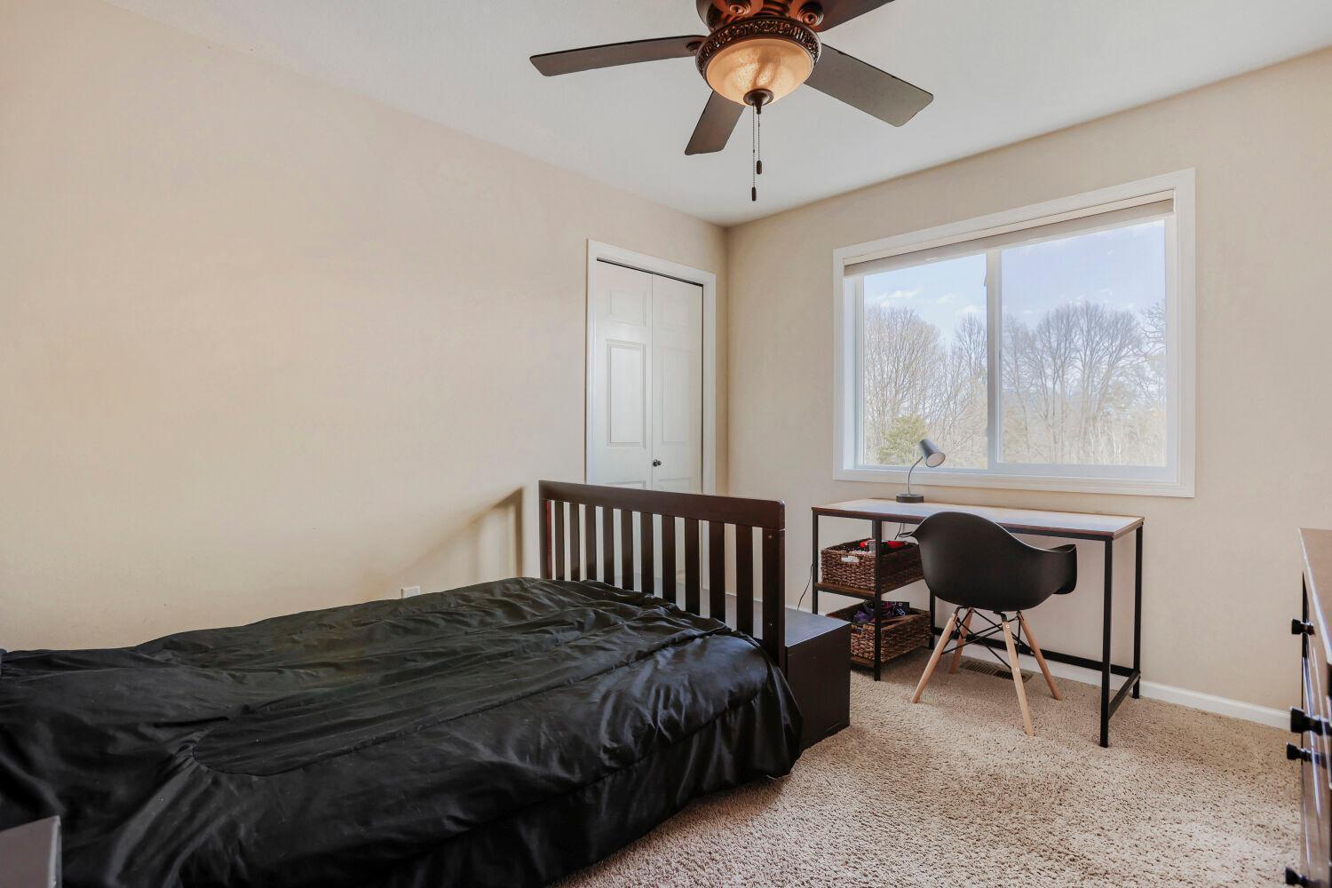 31069 Algonquin Trail - Web Quality - 018 - 18 Bedroom.jpg