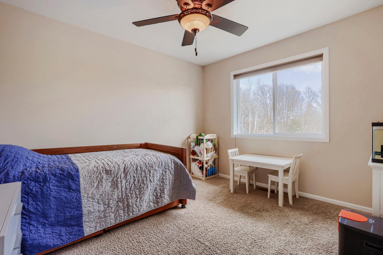 31069 Algonquin Trail - Web Quality - 019 - 19 Bedroom.jpg