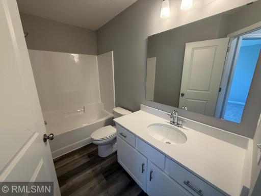 1548 Meadows Drive NE, East Bethel, MN 55011