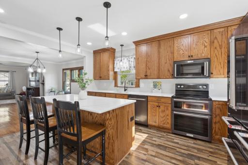 1715 Greeley Avenue N, Glencoe, MN 55336