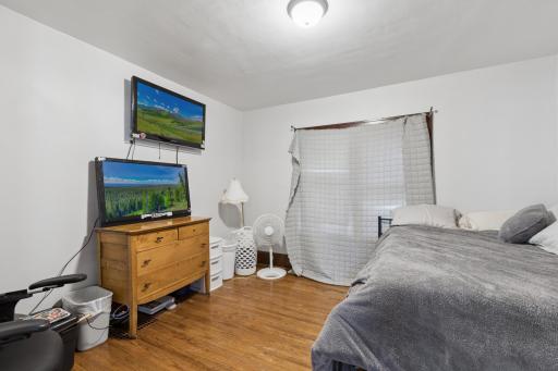 1715 Greeley Avenue N, Glencoe, MN 55336
