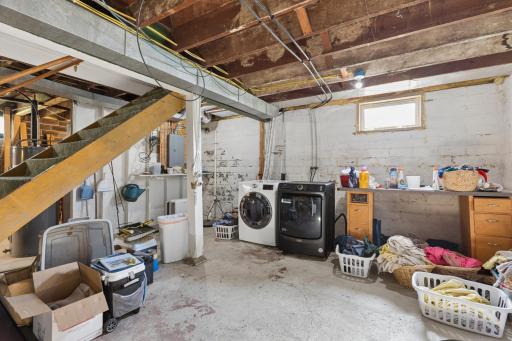 1715 Greeley Avenue N, Glencoe, MN 55336