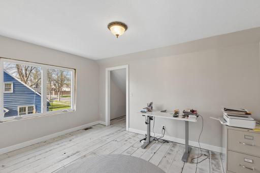 1715 Greeley Avenue N, Glencoe, MN 55336