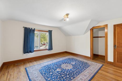 1715 Greeley Avenue N, Glencoe, MN 55336