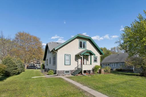 1715 Greeley Avenue N, Glencoe, MN 55336