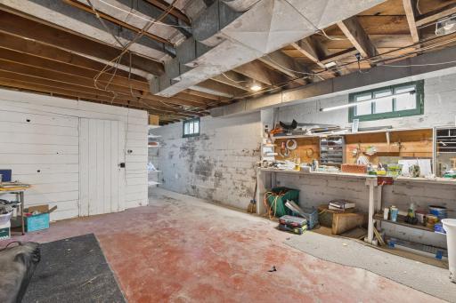 1715 Greeley Avenue N, Glencoe, MN 55336