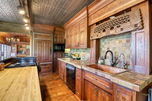 1812 E Shore Drive, Detroit Lakes, MN 56501