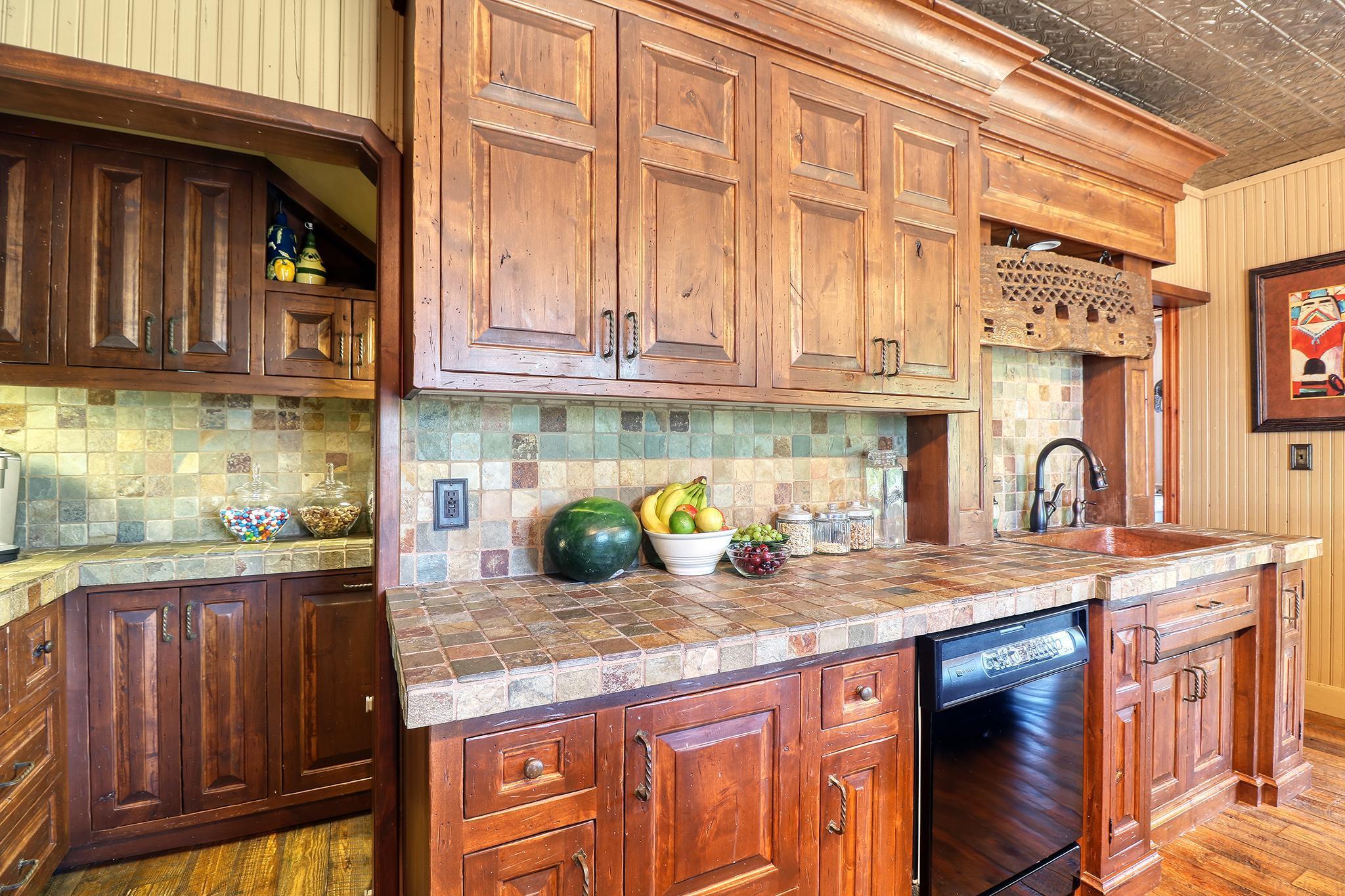 Upstairs Kitchen1_2.jpg