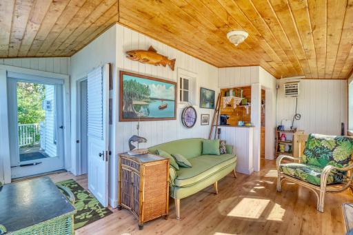 1812 E Shore Drive, Detroit Lakes, MN 56501