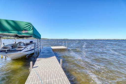 1812 E Shore Drive, Detroit Lakes, MN 56501