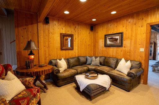 1812 E Shore Drive, Detroit Lakes, MN 56501
