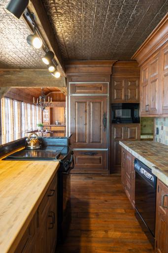 1812 E Shore Drive, Detroit Lakes, MN 56501