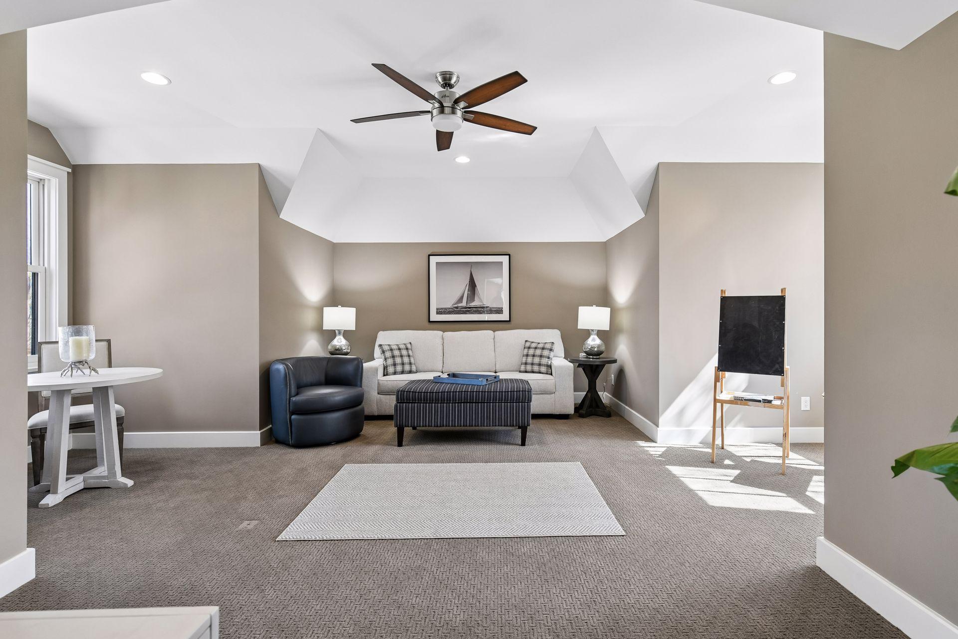 Bonus family room over garage