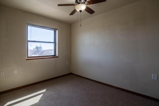 1022 W Villard Street, Dickinson, ND 58601