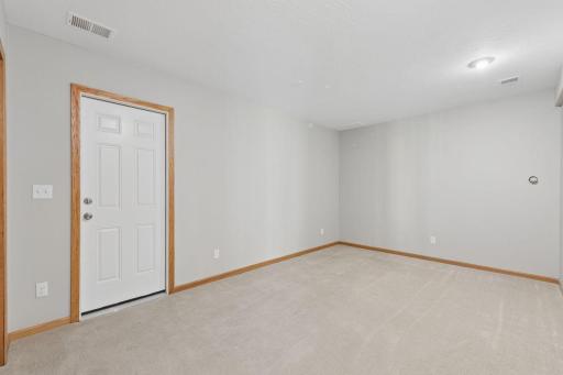 4416 Coachman Lane NE, Prior Lake, MN 55372