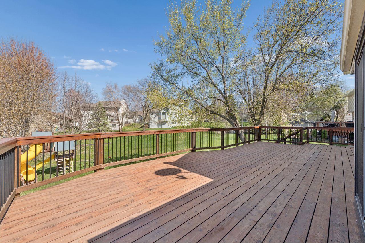Another view of the upper level deck.