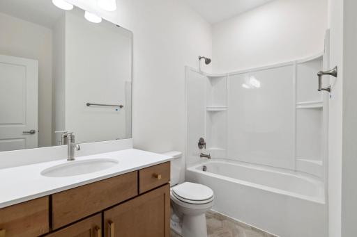17763 Ellsworth Drive, Lakeville, MN 55044