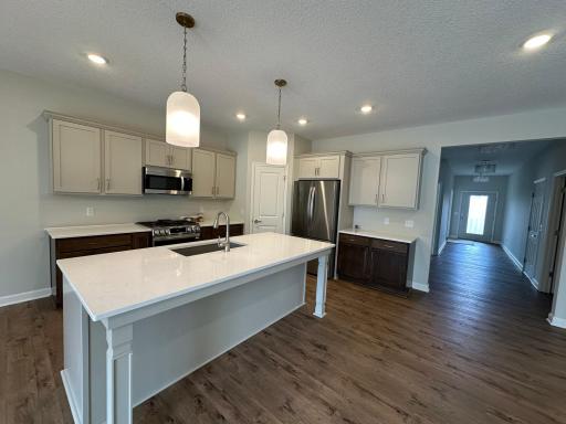 17725 Everest Avenue, Lakeville, MN 55044