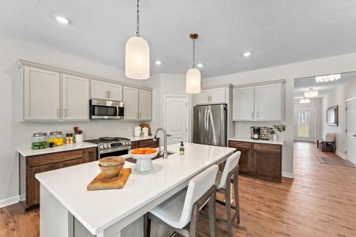 17725 Everest Avenue, Lakeville, MN 55044