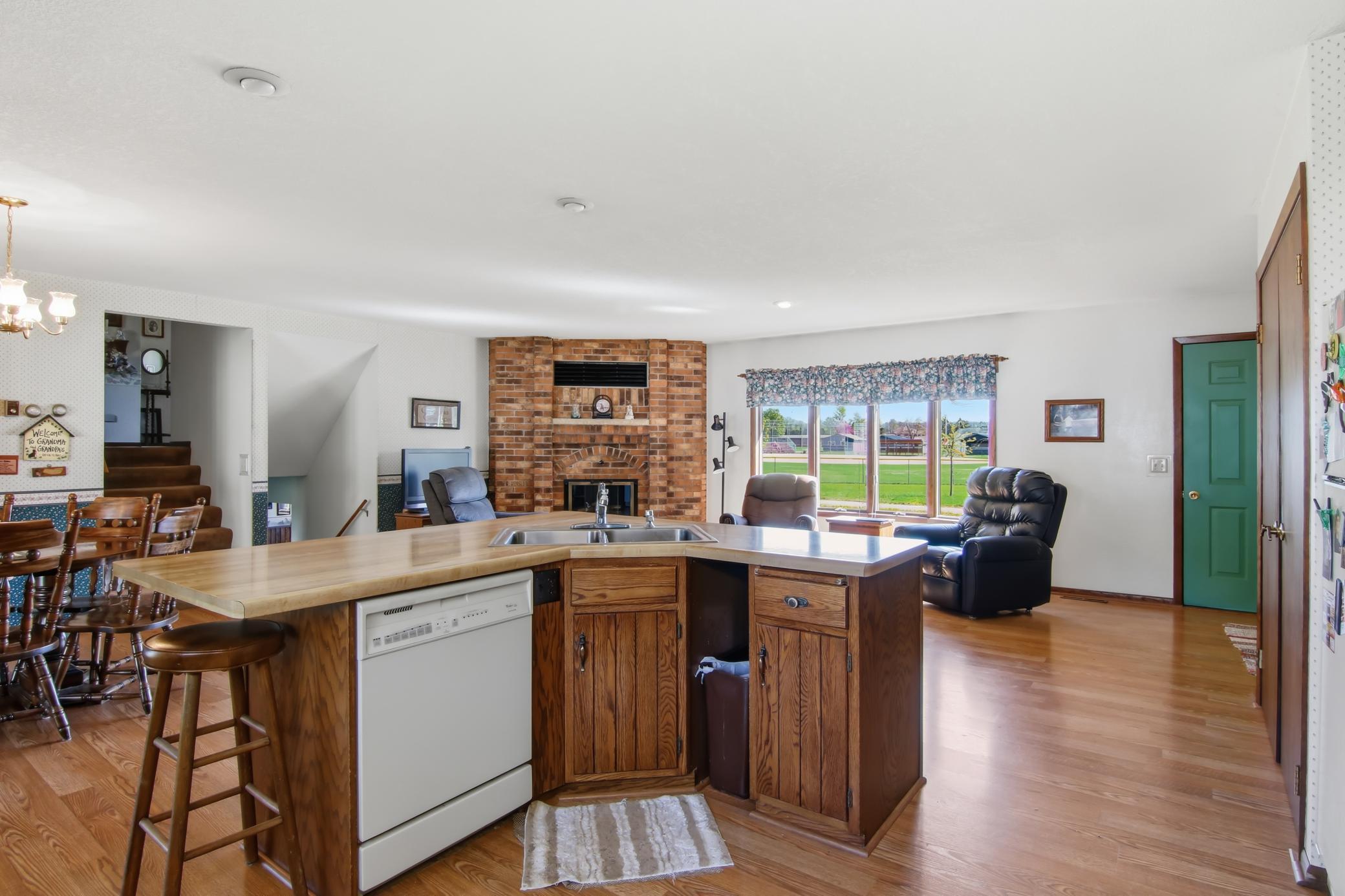03-Kitchen-3-jpg.jpg