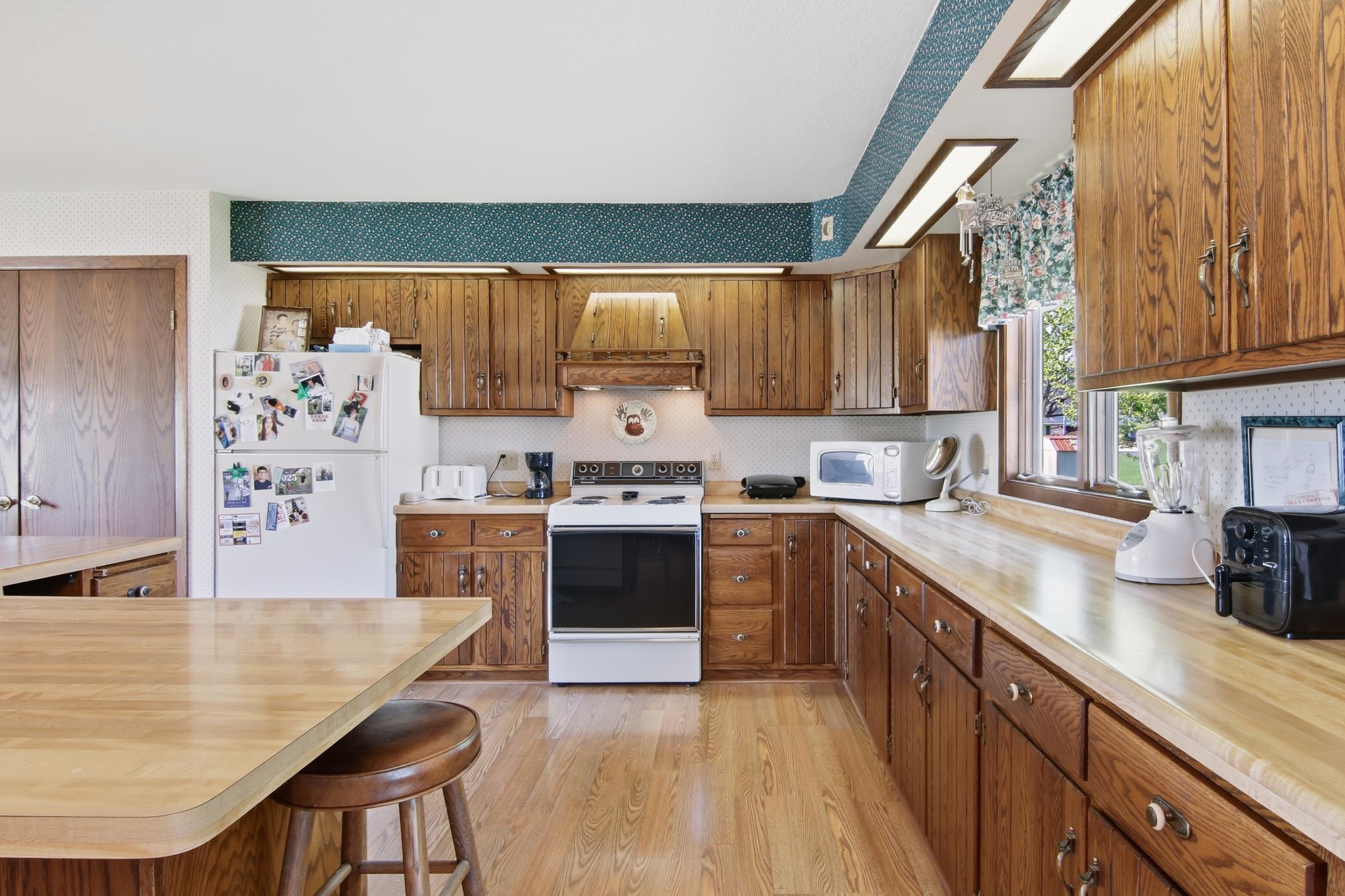 03-Kitchen-2-jpg.jpg