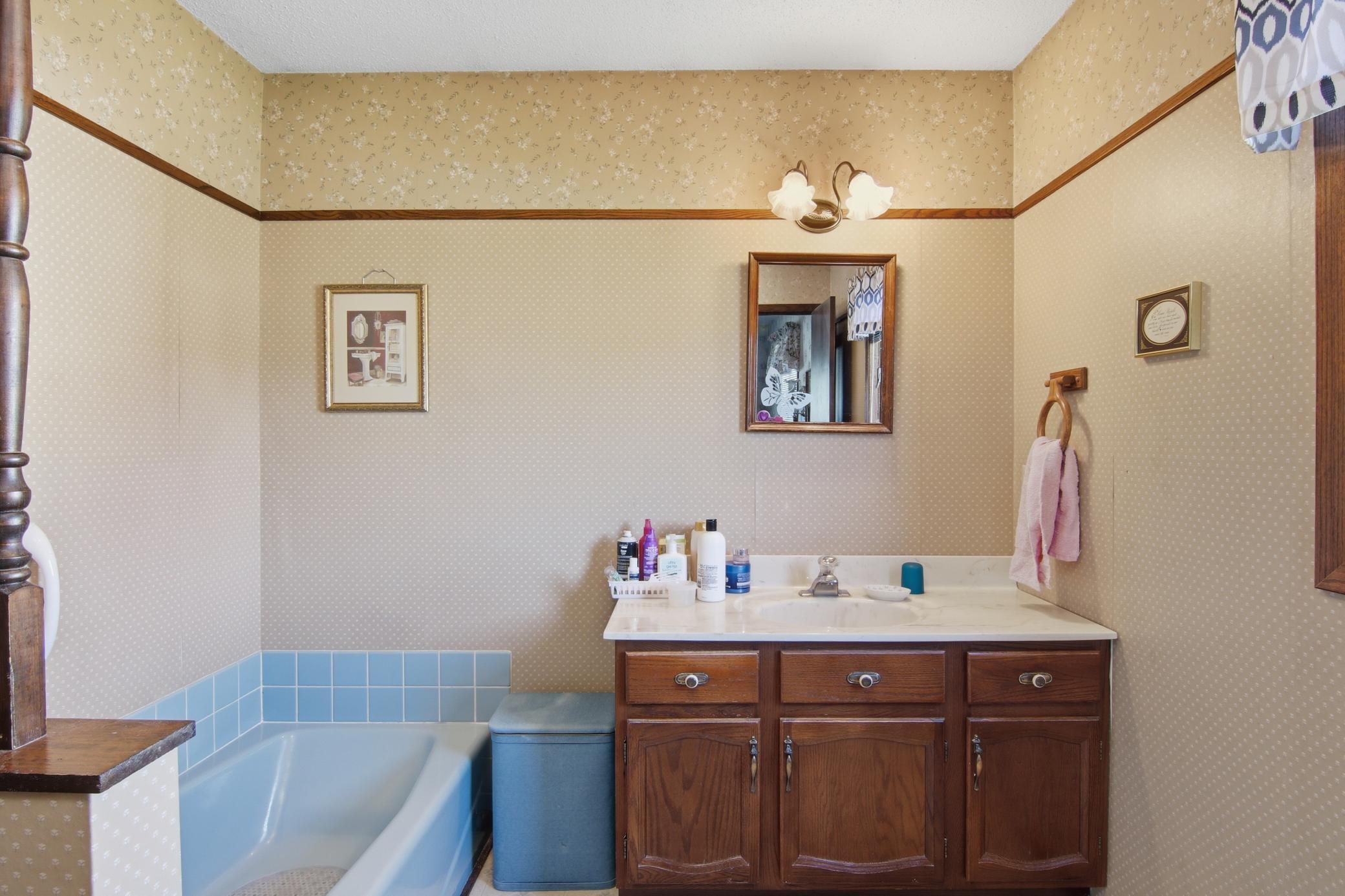 12B-Bathroom-2-jpg.jpg