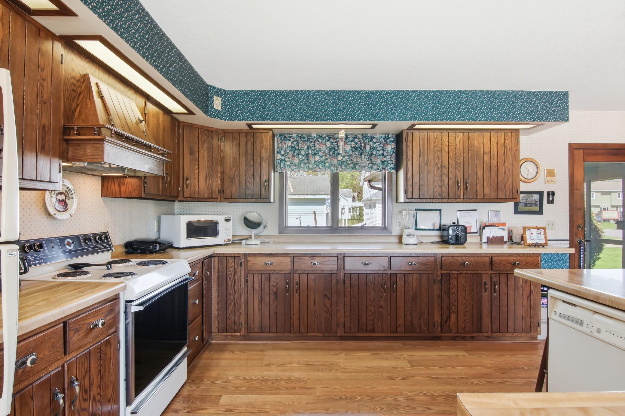 03-Kitchen-4-jpg.jpg