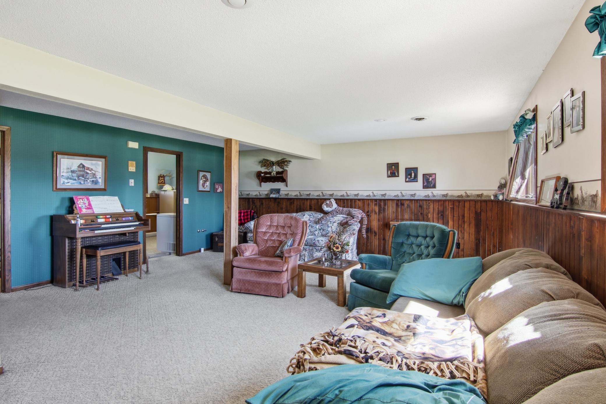 13-LowerLivingRoom-2-jpg.jpg